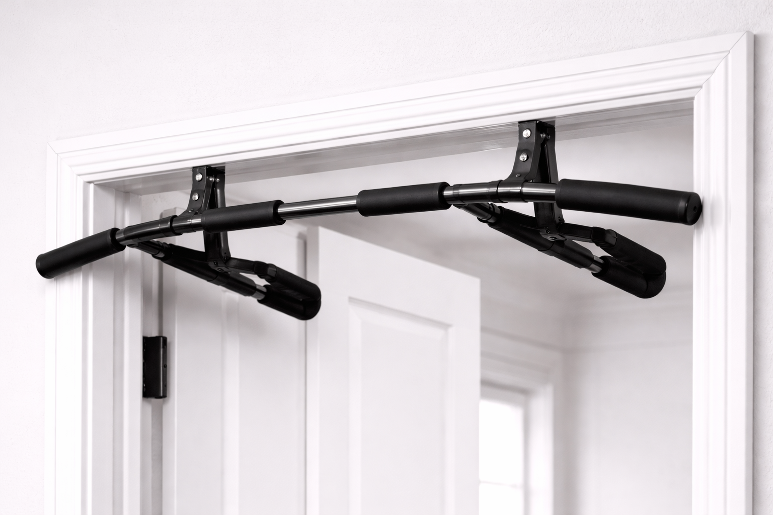 Klimmzugstange für den Türrahmen – stabile Klimmzugstange für das Rückentraining zuhause
